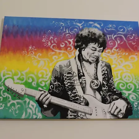 Alojamento de Acomodação e Pequeno-almoço Art & Music 3*